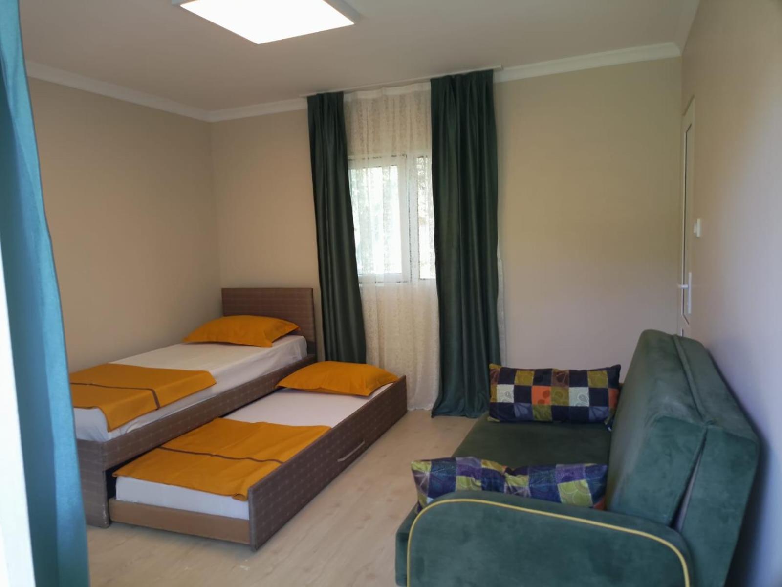 Cicek Evler Tatil Koeyue Hotell Armutlu Exteriör bild