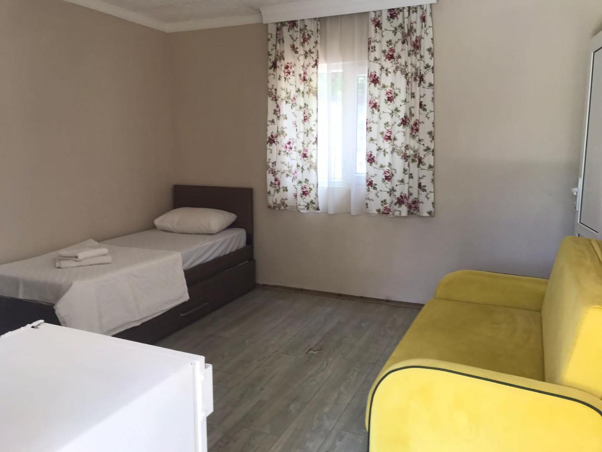 Cicek Evler Tatil Koeyue Hotell Armutlu Exteriör bild