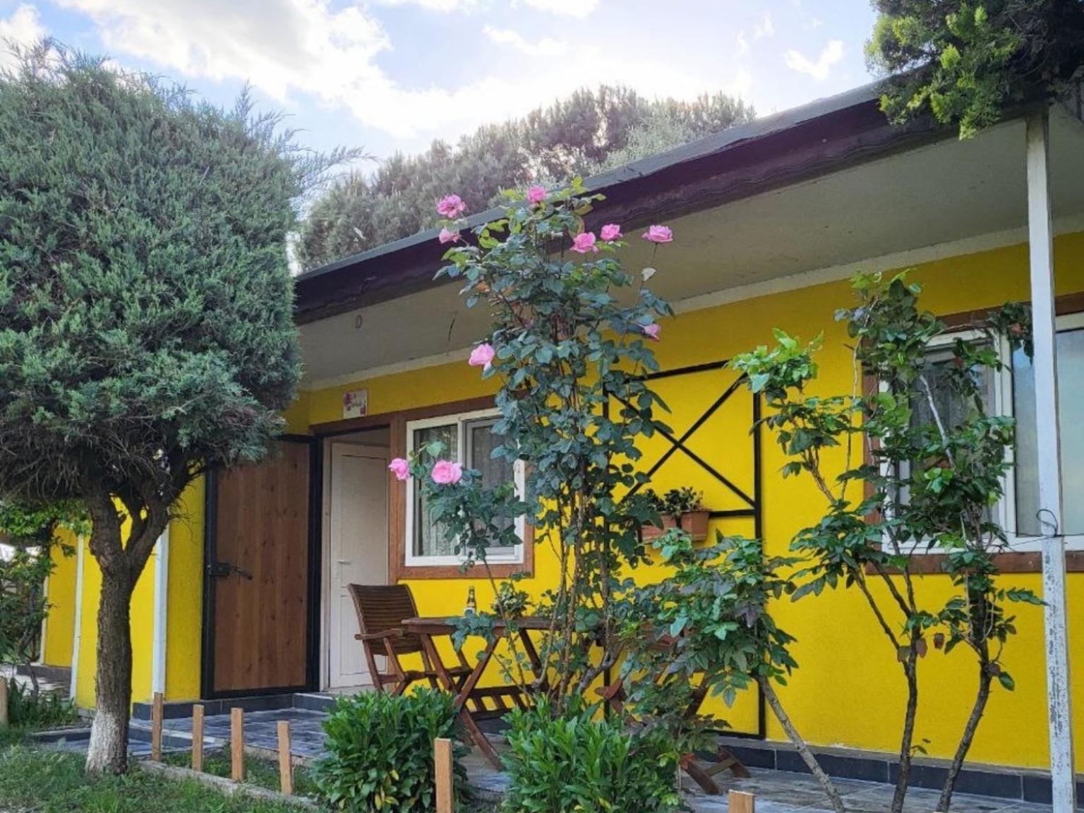 Cicek Evler Tatil Koeyue Hotell Armutlu Exteriör bild